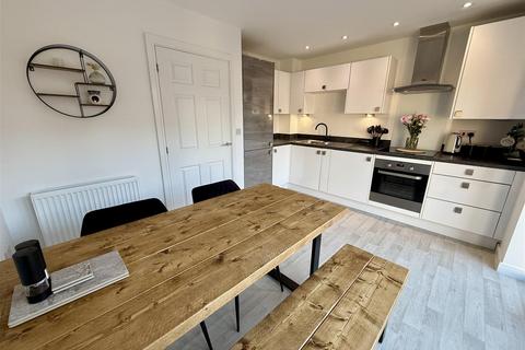 2 bedroom semi-detached house for sale, Harrier Way, Burton-On-Trent DE14