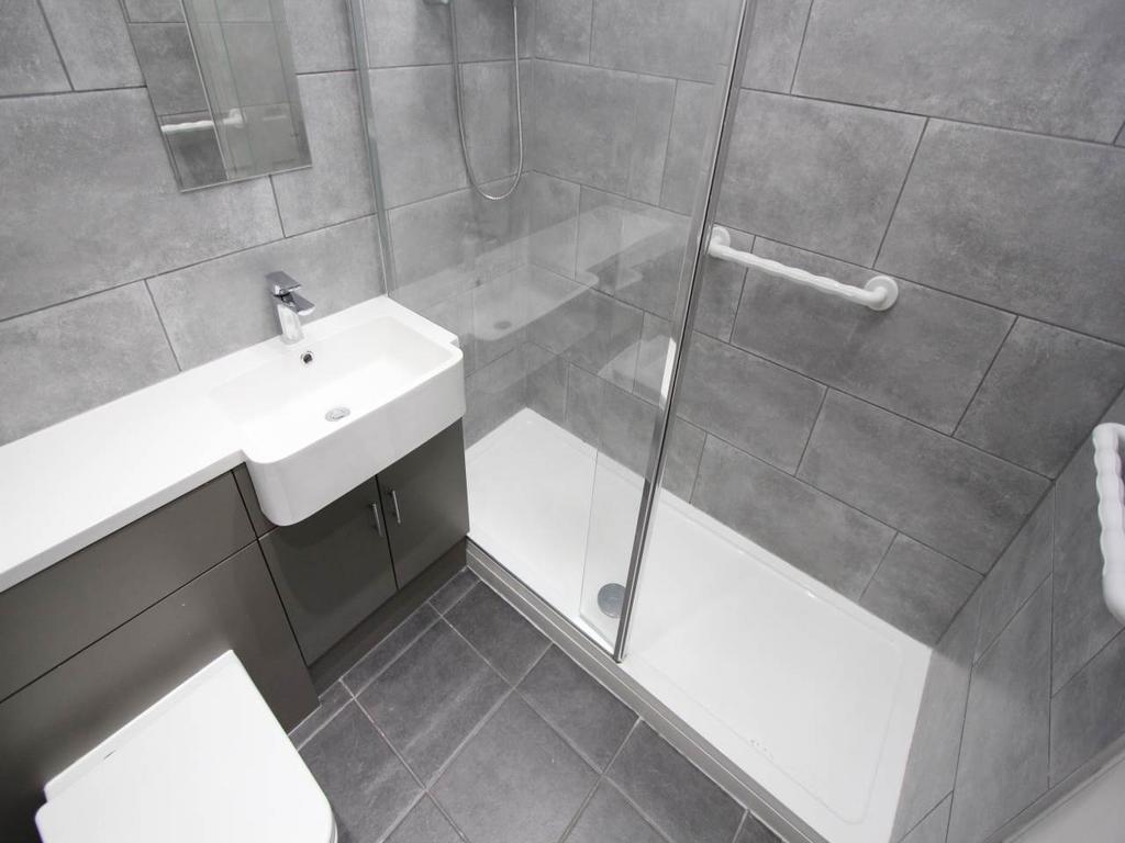 Shower Room ii 28 Cw