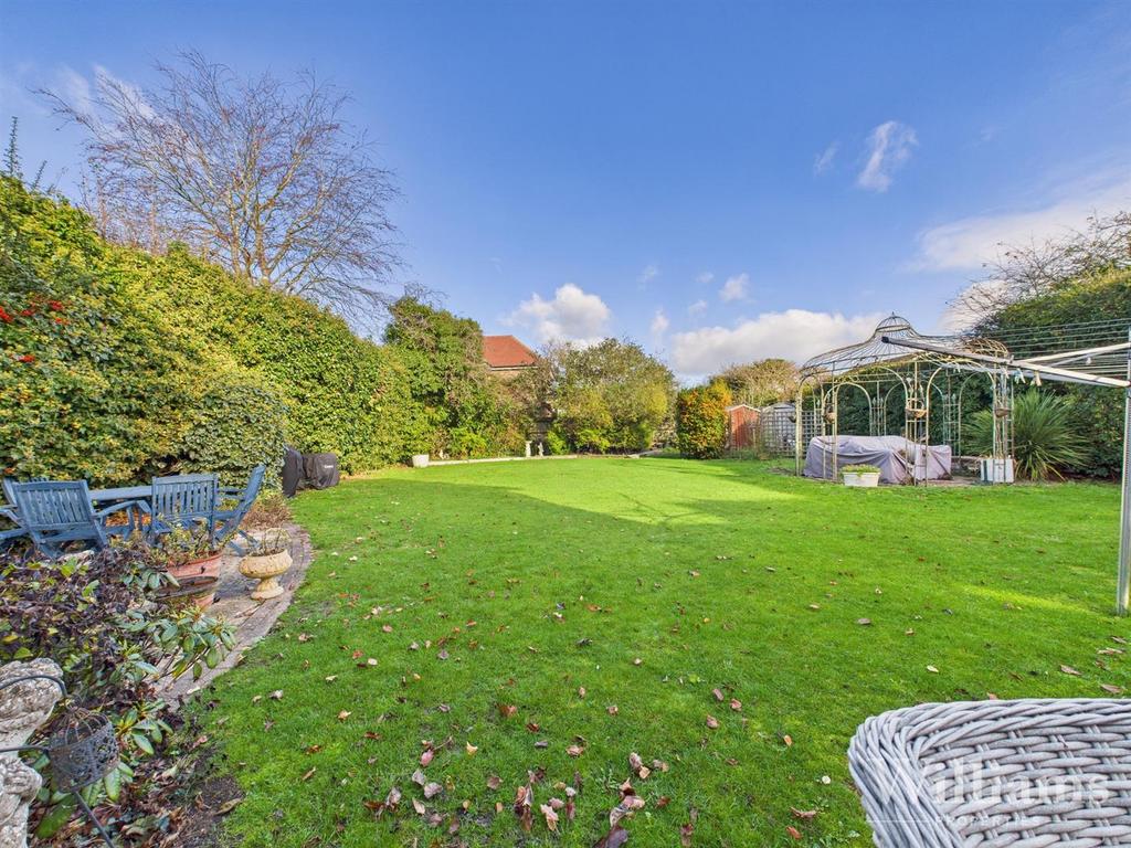 CAM02861 G0-PR0532-STILL048.jpg