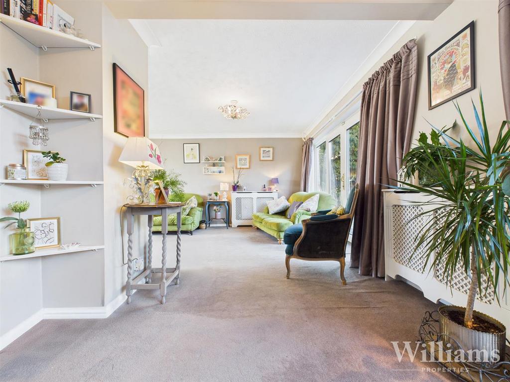 CAM02861 G0-PR0532-STILL010.jpg