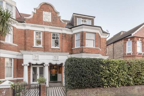 3 bedroom flat to rent, Wolverton Gardens, London W5