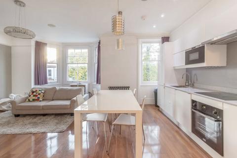 3 bedroom flat to rent, Wolverton Gardens, London W5
