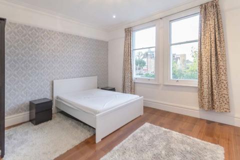 3 bedroom flat to rent, Wolverton Gardens, London W5