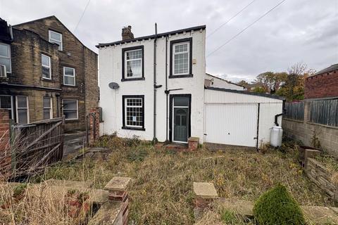 2 bedroom semi-detached house for sale, Bradford Road, Liversedge