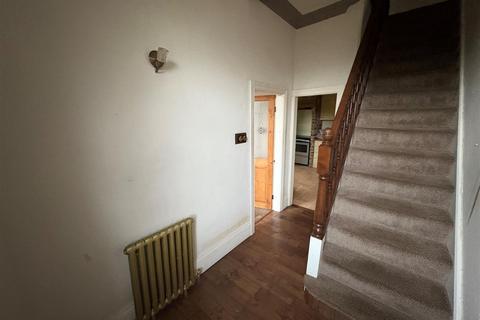2 bedroom semi-detached house for sale, Bradford Road, Liversedge