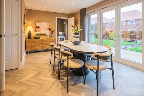 4 bedroom detached house for sale - Widok 4