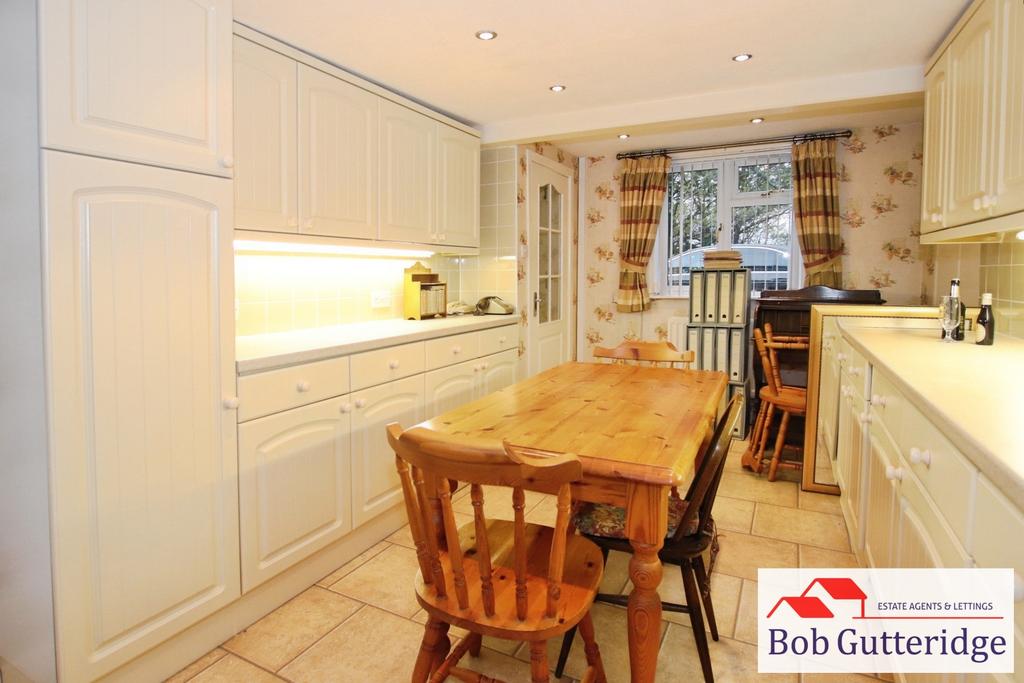 Fitted kitchen