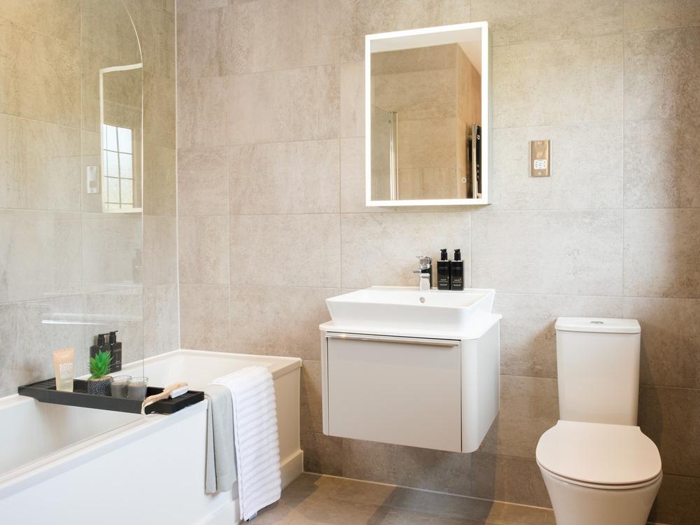 The Henley - Bathroom