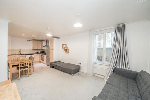 undefined, Station Road, Twickenham TW1