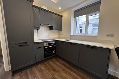 1 bedroom apartment to rent, Ninian Road, Cardiff