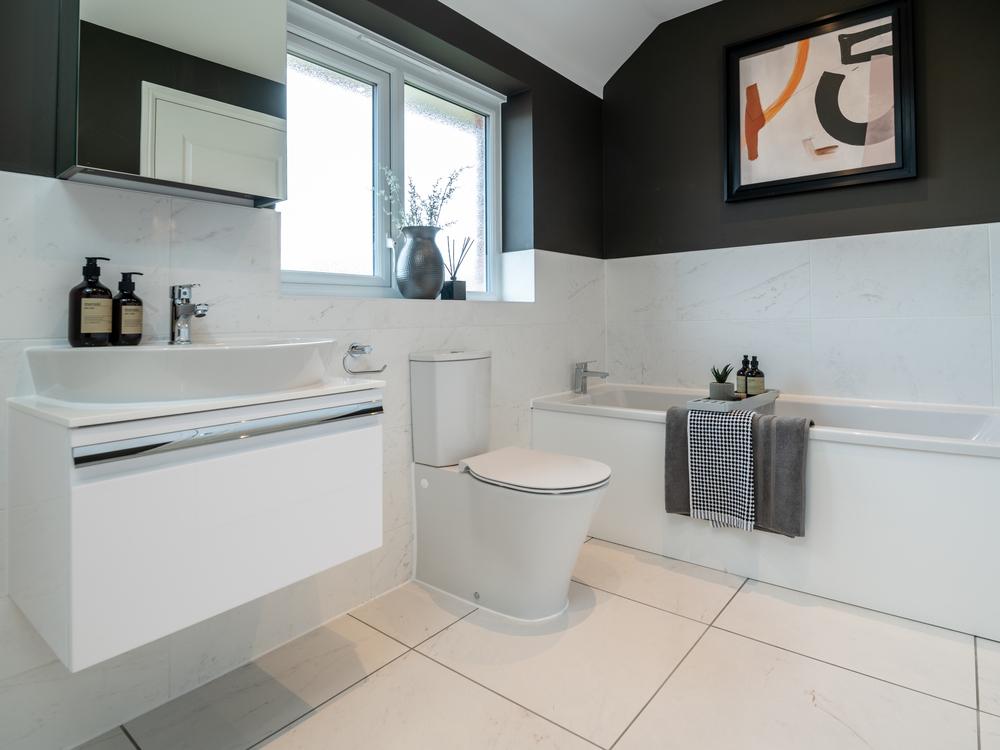Harrogate Lifestyle, Ensuite 1