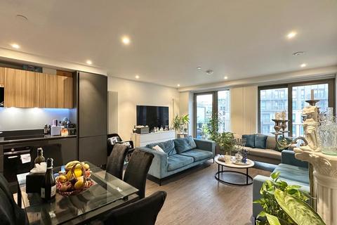 3 bedroom apartment for sale, Royal Docks West, Western Gateway, London E16