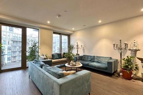 3 bedroom apartment for sale, Western Gateway, London E16