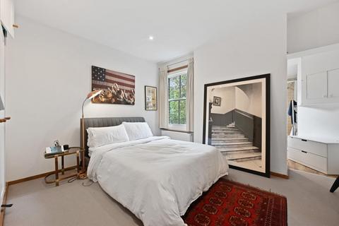 3 bedroom flat to rent, Stafford Mansions, Haarlem Road, W14