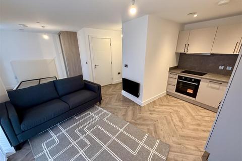 Studio to rent, Weavers House, Castleward Boulevard, Derby