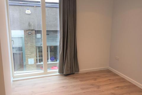 2 bedroom flat to rent, Lawrence House, Cambridge CB4