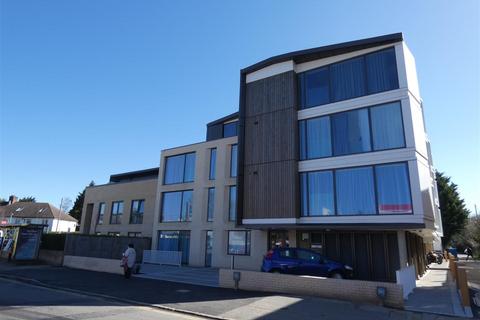 2 bedroom flat to rent, Lawrence House, Cambridge CB4