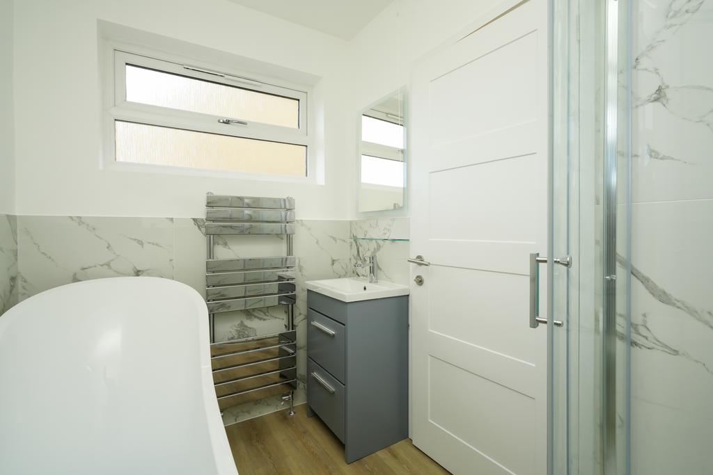 13.bathroom3
