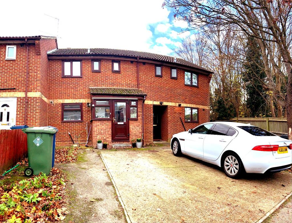 Rayners Lane, Harrow HA2 0 RA Terraced 3 Bedr
