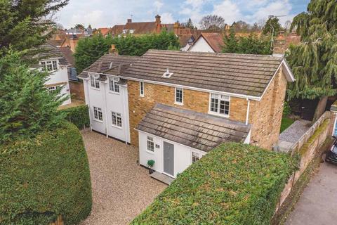 undefined, London End, Beaconsfield HP9