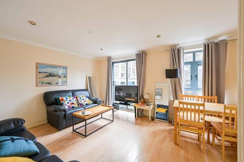 2 bedroom flat to rent, Bridgewater Square, City, London, EC2Y