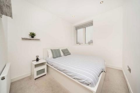 undefined, Fraser Road, Greenford UB6