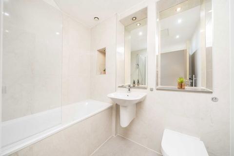 undefined, Fraser Road, Greenford UB6