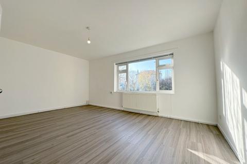 1 bedroom flat to rent, Sherwood Court, Willesden