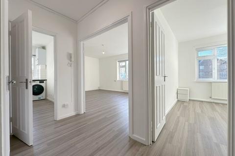 1 bedroom flat to rent, Sherwood Court, Willesden
