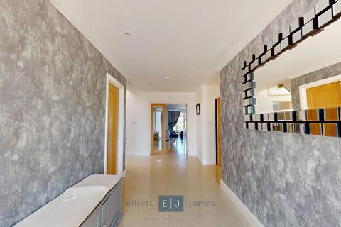 5 bedroom detached house for sale, Firs Drive, Loughton IG10