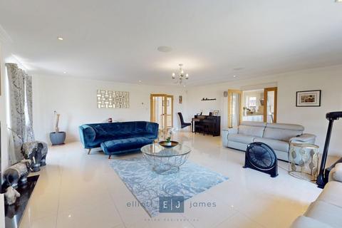 5 bedroom detached house for sale, Firs Drive, Loughton IG10