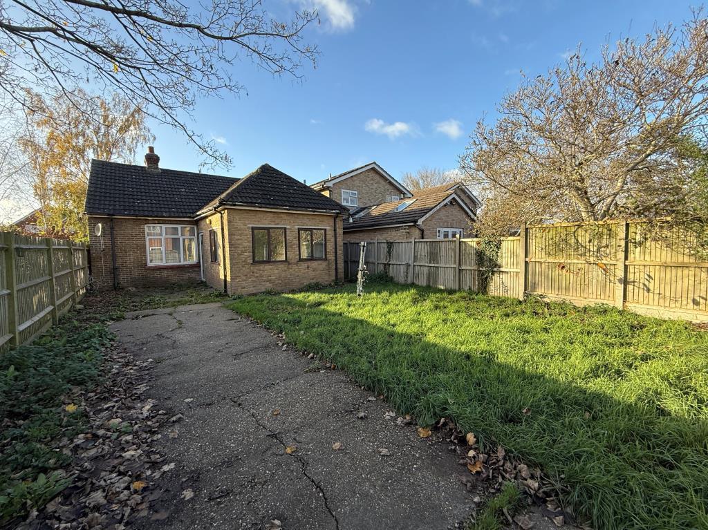 Garden to rear