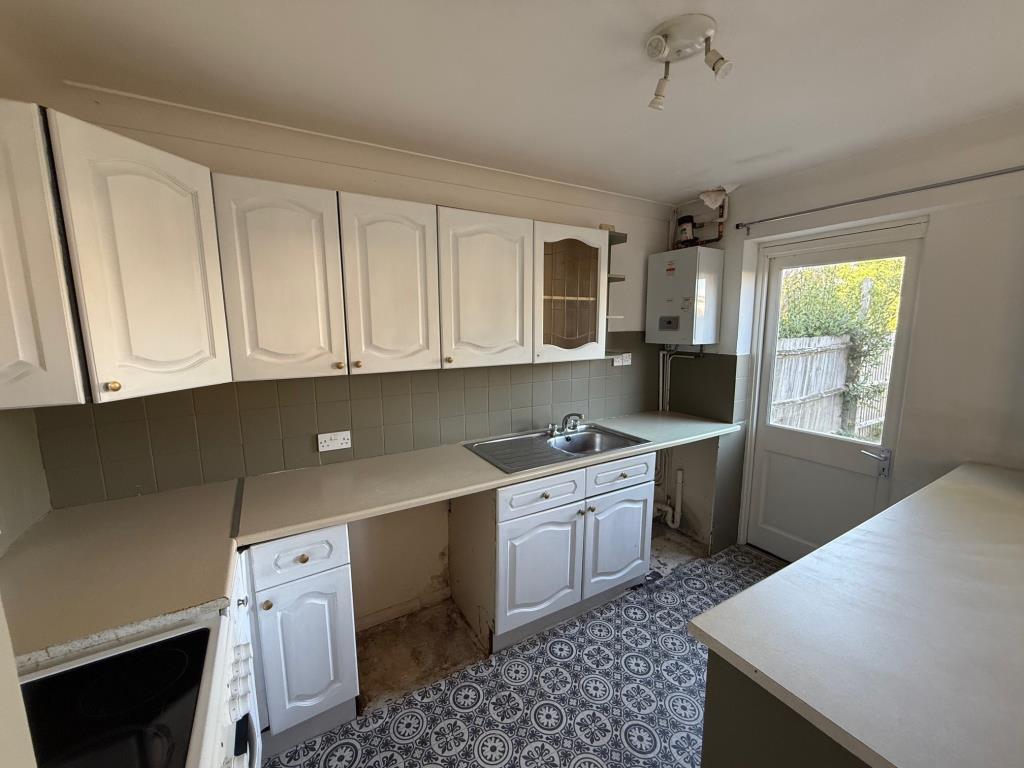 Kitchen with fitted worktops