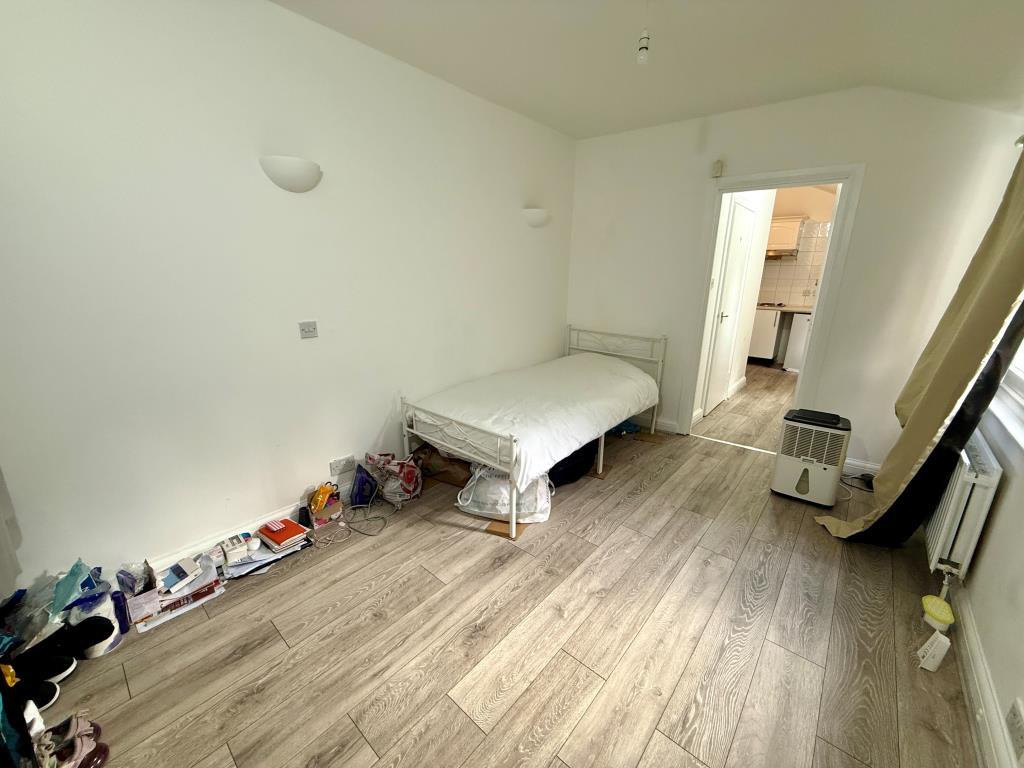 Flat one bedroom/living area
