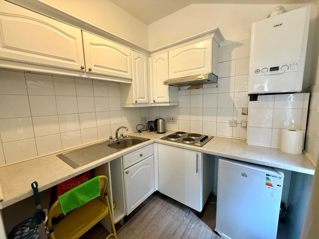 Flat one kitchen