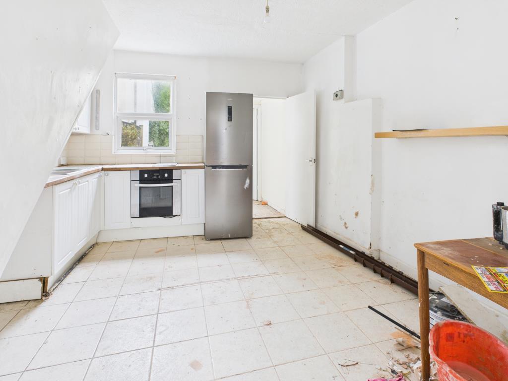 Ground floor flat kitchen