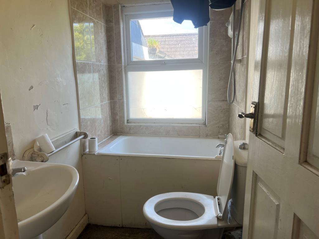 First floor flat bathroom