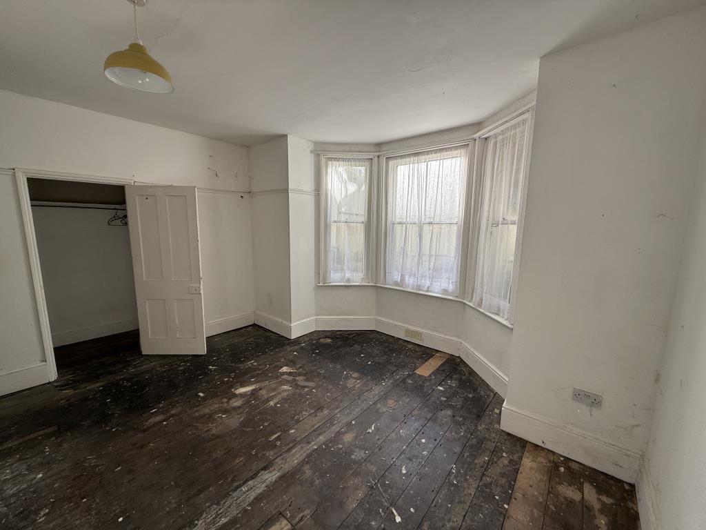 Main bedroom with bay window