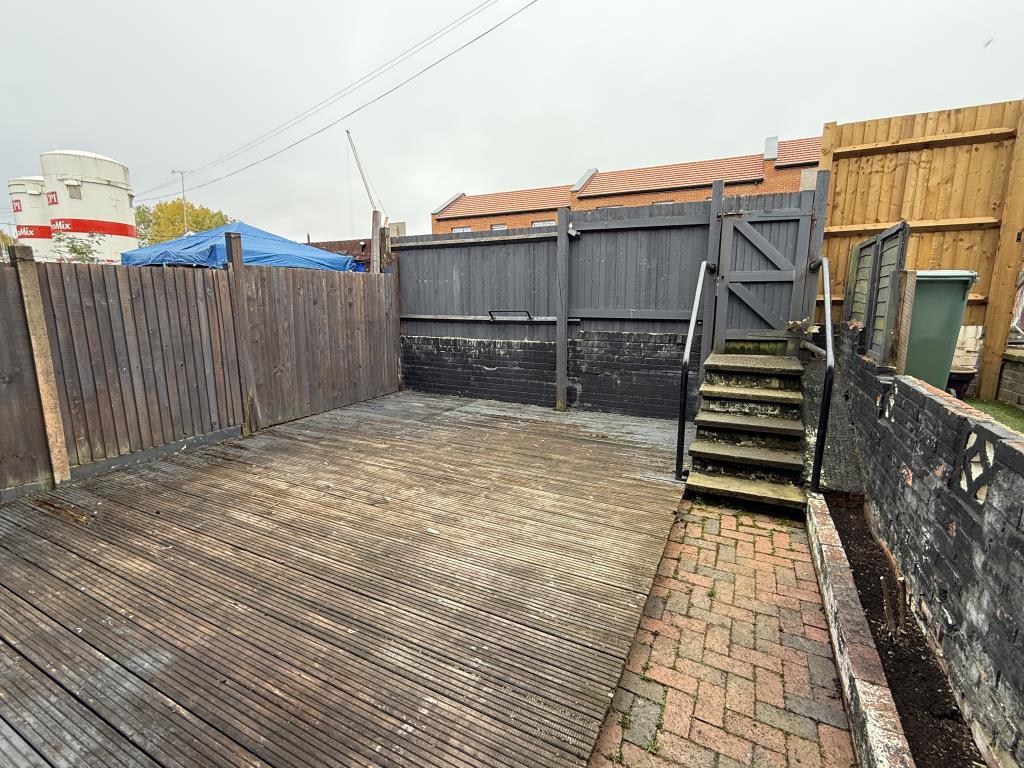 Rear Garden of House in Need of Improvement