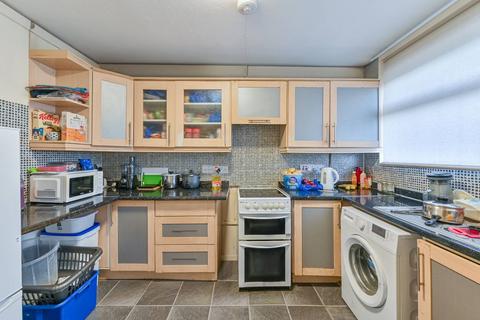 2 bedroom flat for sale, Nunhead Lane, Nunhead, London, SE15