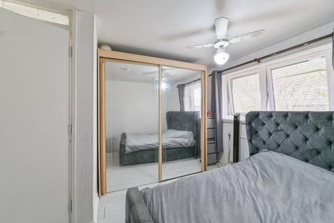 undefined, Wivenhoe Close,, Peckham, London, SE15