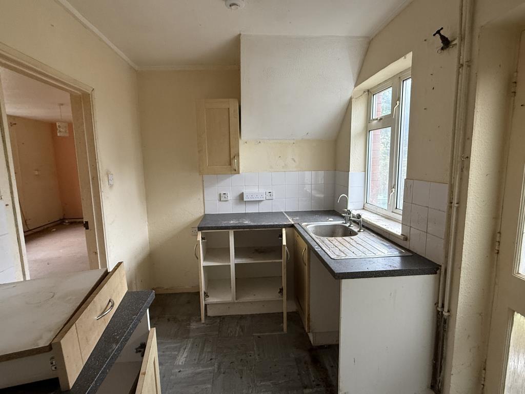 Kitchen in Semi in need of Refurbishment