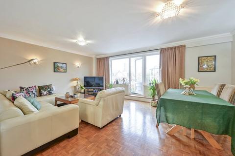 3 bedroom flat for sale, Briar Walk, Putney, London, SW15
