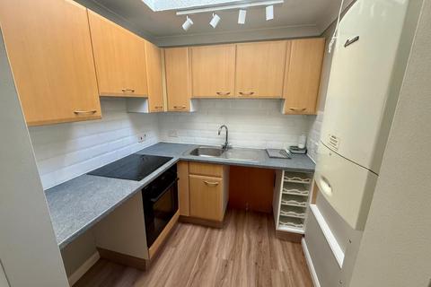 undefined, Flat 6, Ireland Court, 19 Dering Road, Ashford, Kent