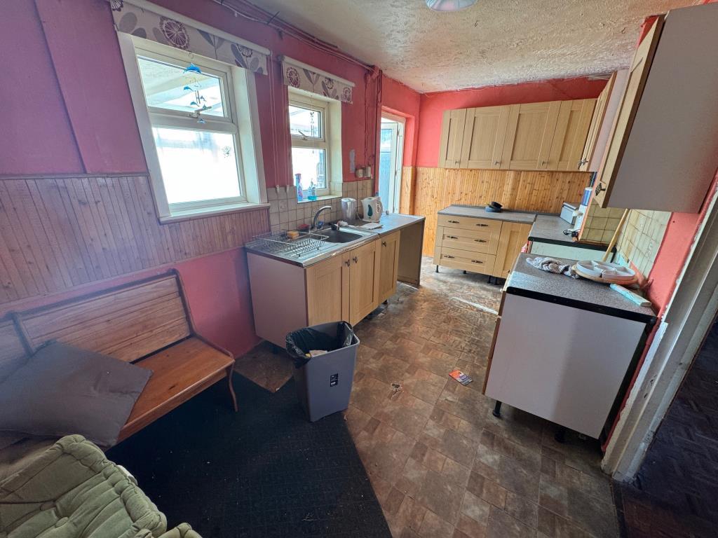 Kitchen - breakfast room