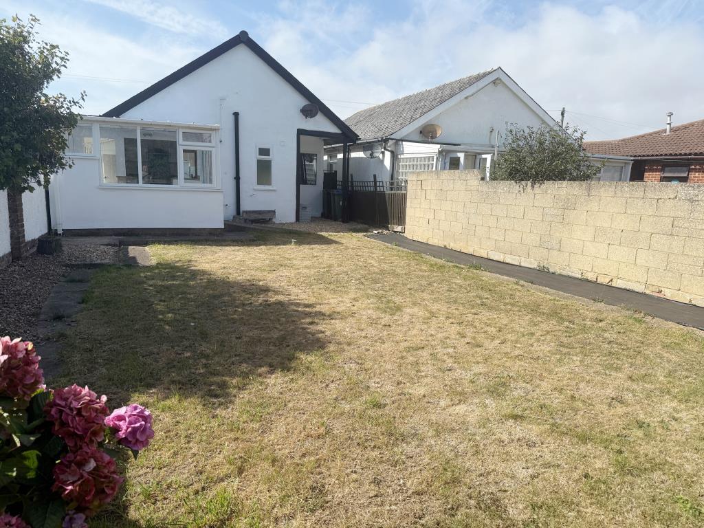 View of lawned rear garden