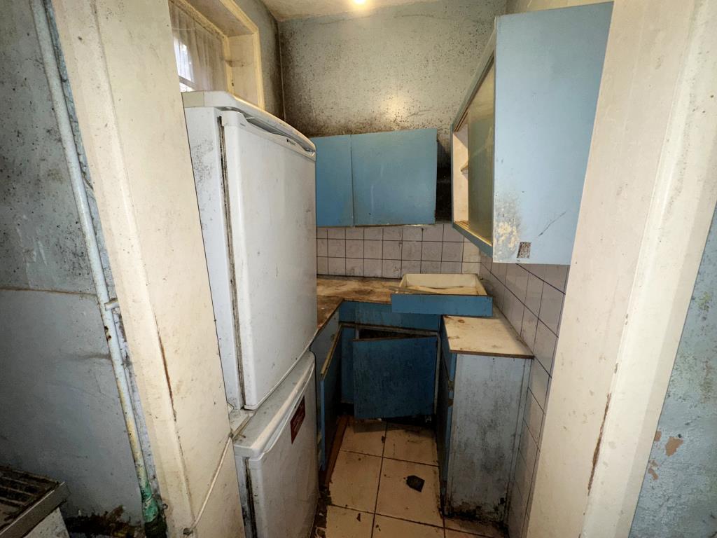 Utility room off kitchen