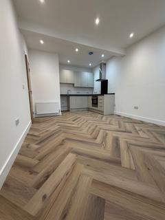 2 bedroom flat to rent, Primrose Street, Alloa, FK10
