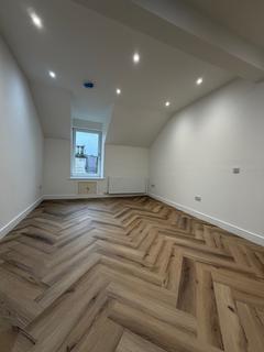 2 bedroom flat to rent, Primrose Street, Alloa, FK10
