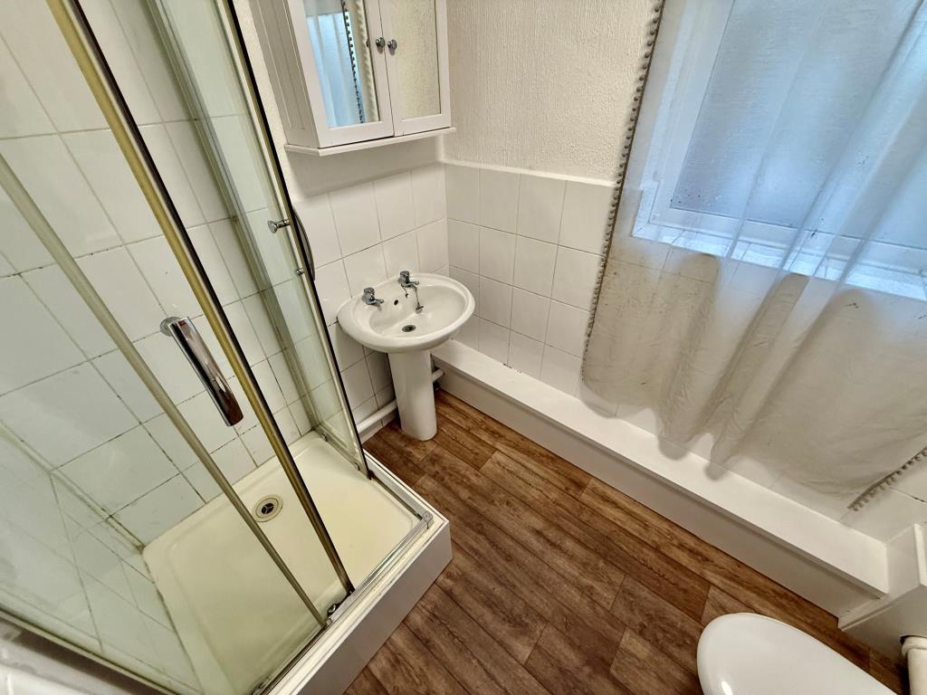 Shower room with W.C.